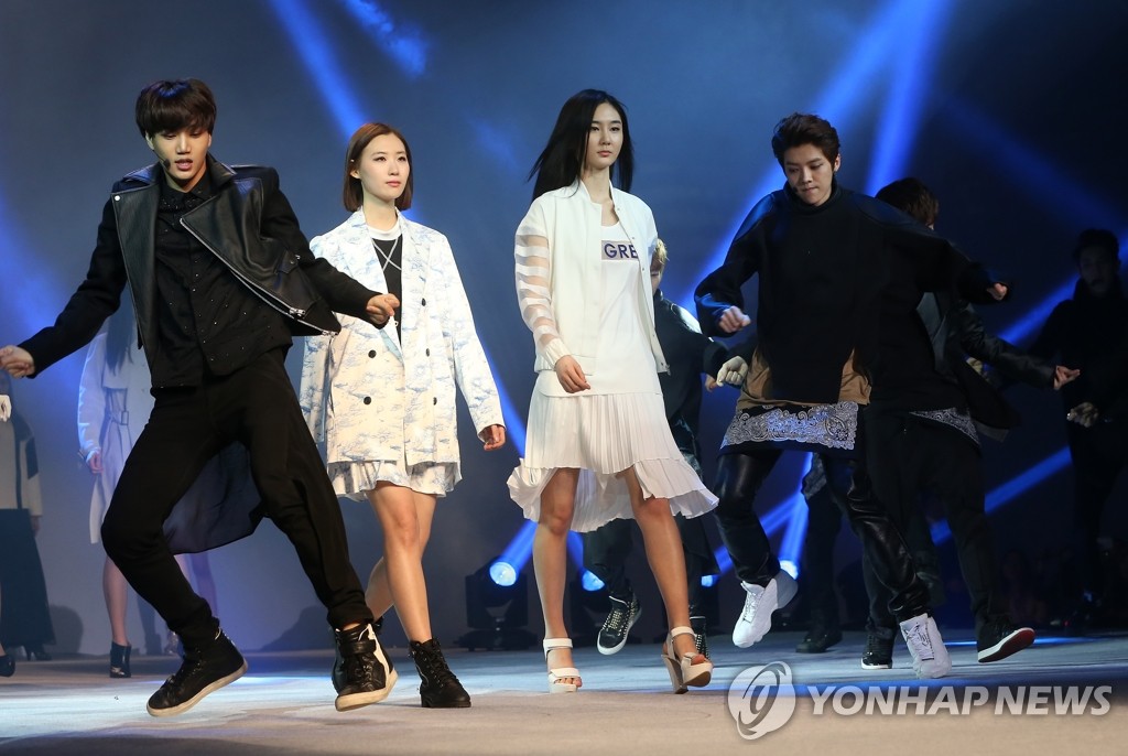 EXO�i��ɸ˨q�}�����t