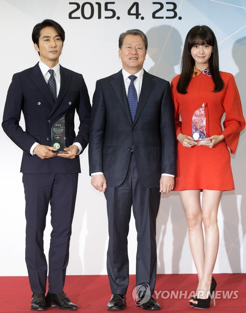 ���Ӿ˩M����X����|�U�ŶǤj��