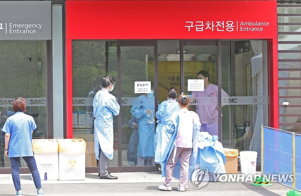 �T�P������|������E��