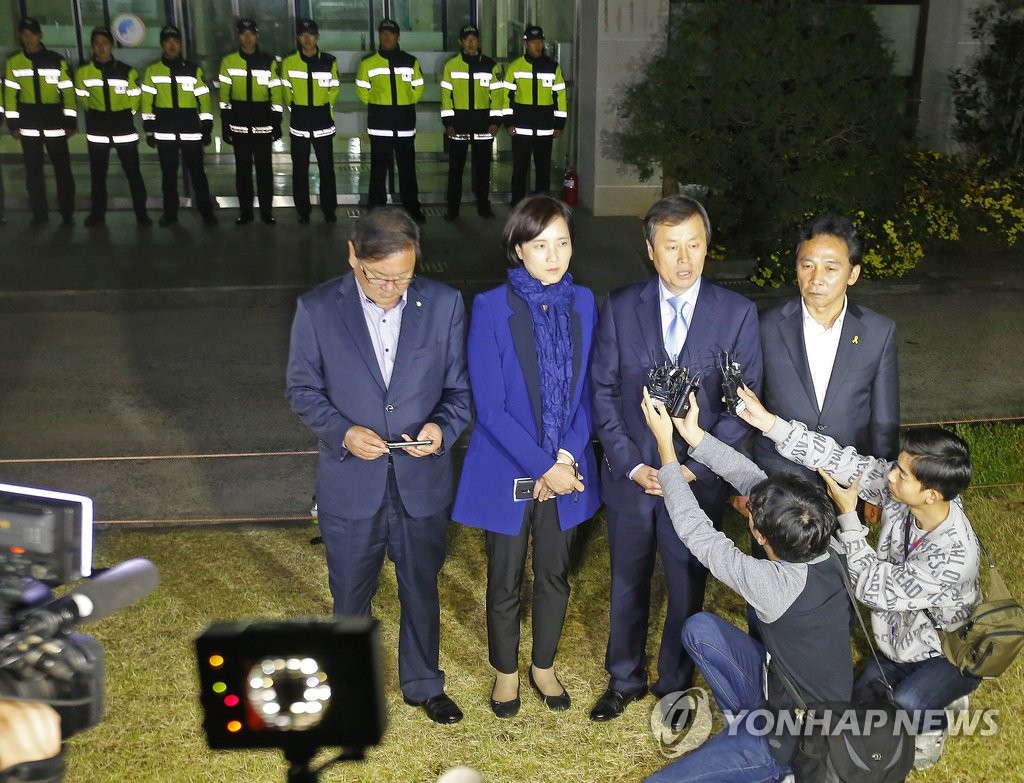 ���b���ҩ]ŧ����w�Ь�ѯ��K�p�ա�