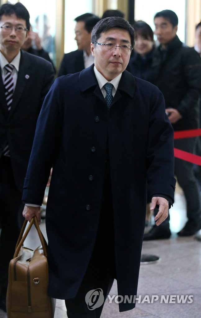 ���餵��}�|�ӰQ���w�����D