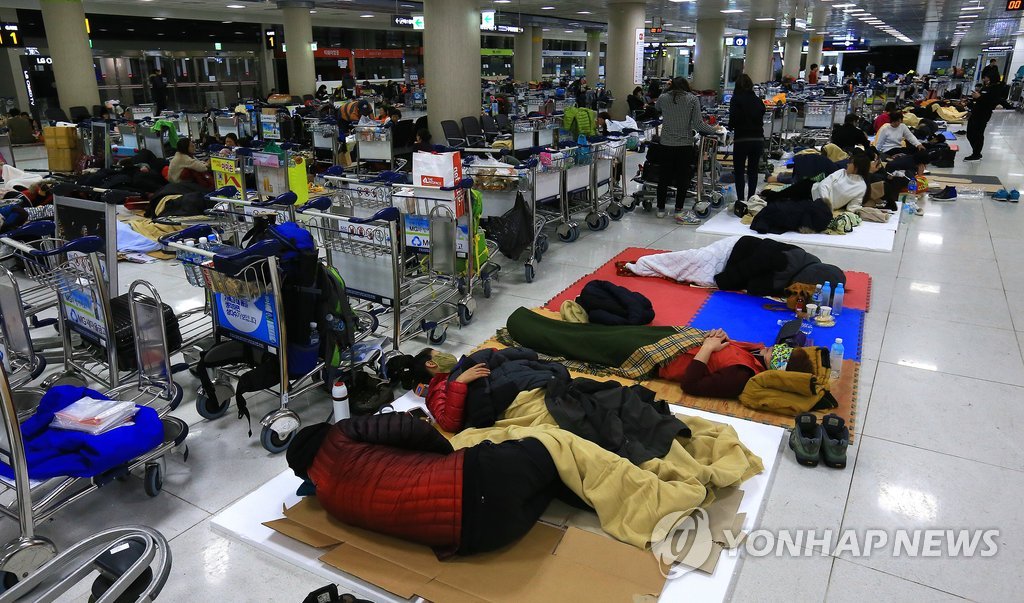 �٦{��������