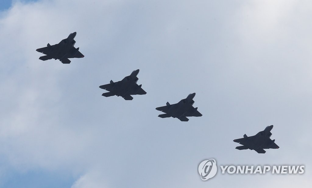 ���xF-22�Ծ��X�{�b�b�q�W��