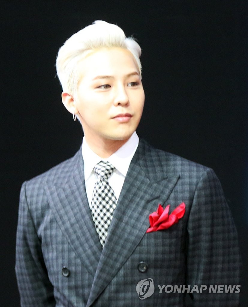 G-DRAGON�G�ۥ_�ʨ��i