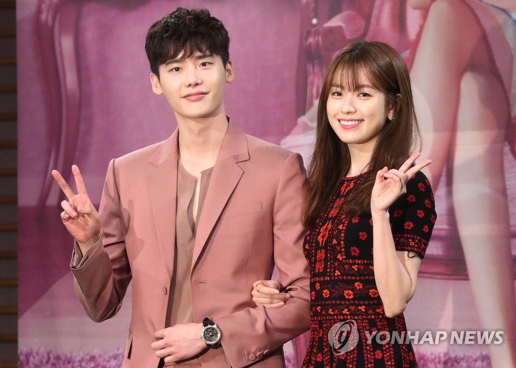 �����������P�����e����