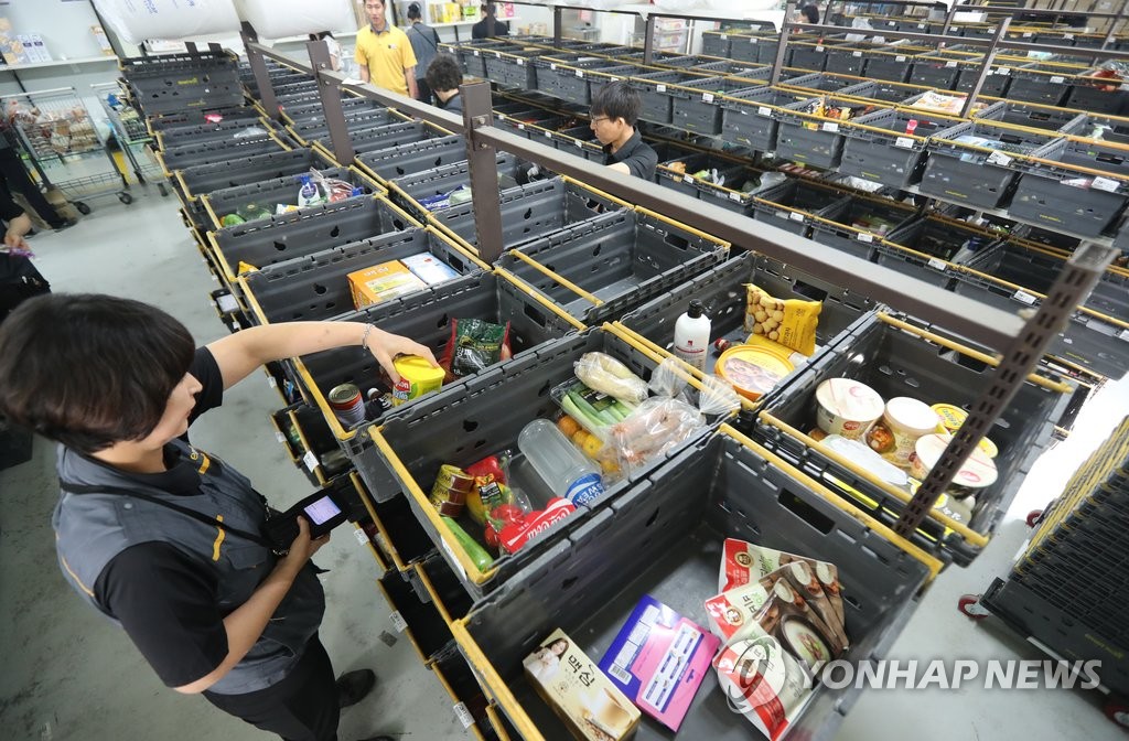 ��ƹϤ��G2016�~7��26��A�b�������R�o�t�����A�u�@�H����z�N�t�e�������U�Ȫ����~�C�]���p���^