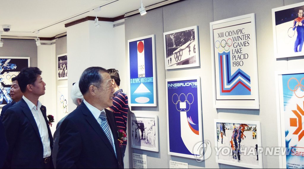 �m�ä��������E���n�Ϥ��i�b�����}��