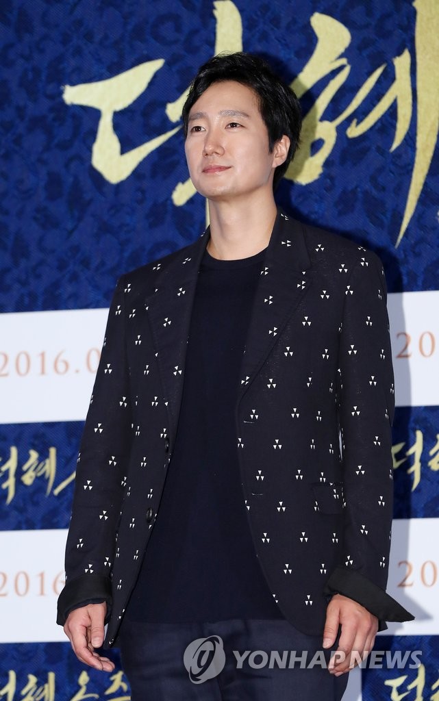 �t�������