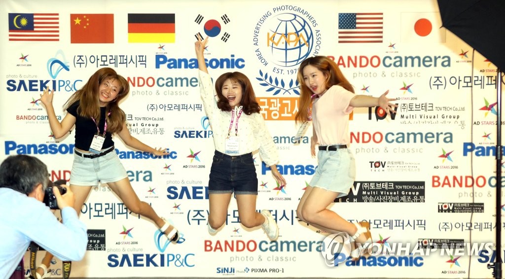 �y�s��ڼs�i�`�}��