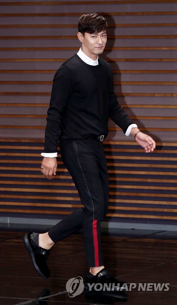 �t��������