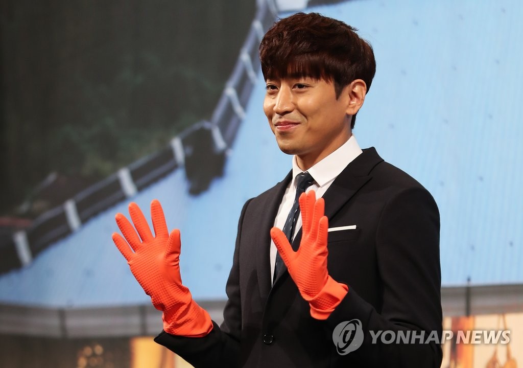 �Ӯ�Eric�[���m�T�ɤT�\�n