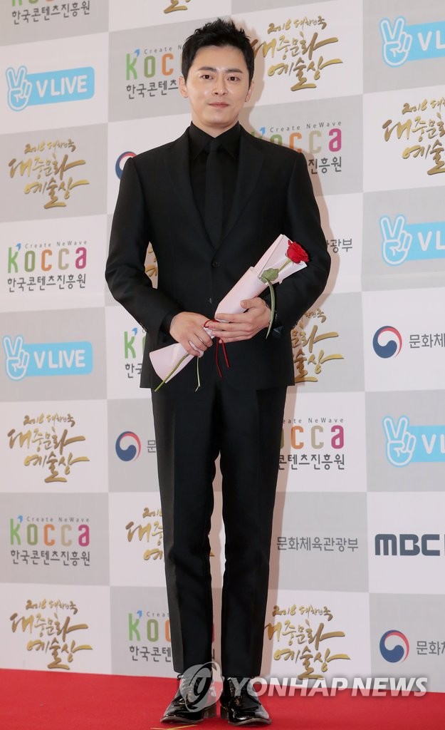 �t����F�]