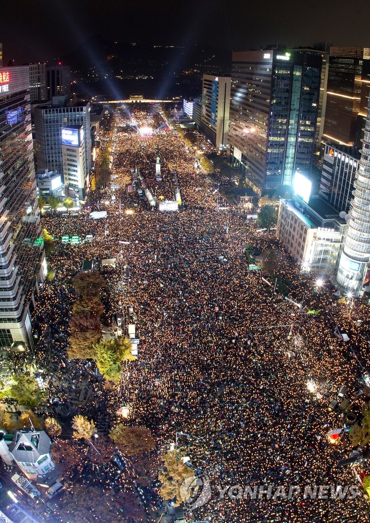 ����������ܫ­n�D���Ӵf�U�O