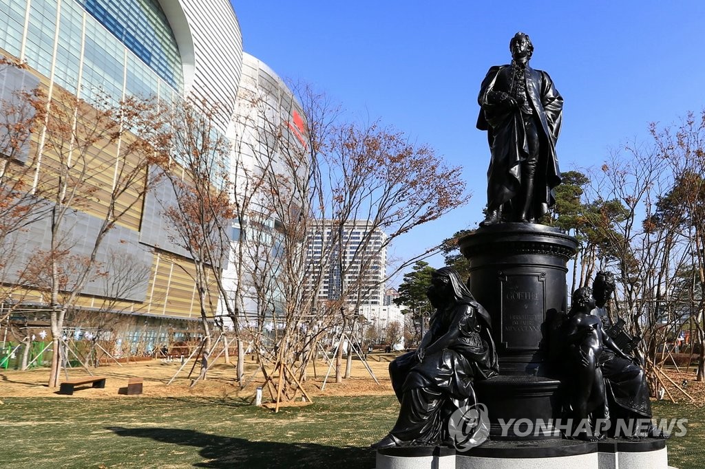 �q�w�ɹ����᭺���֤ѥ@�ɤj�H