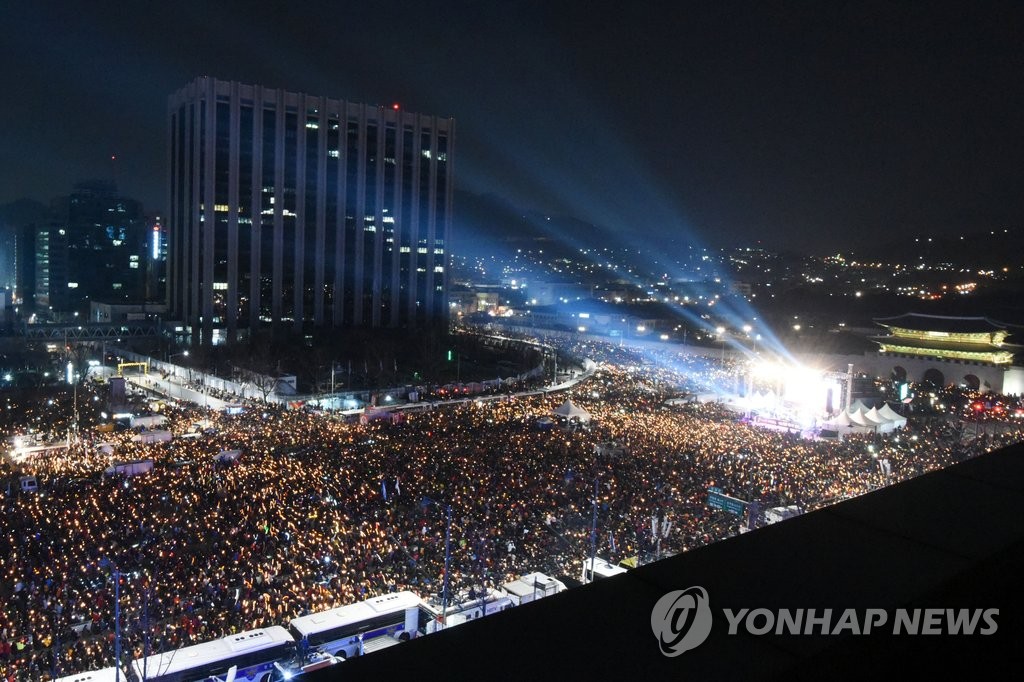 韓民眾舉行第六輪燭光集會