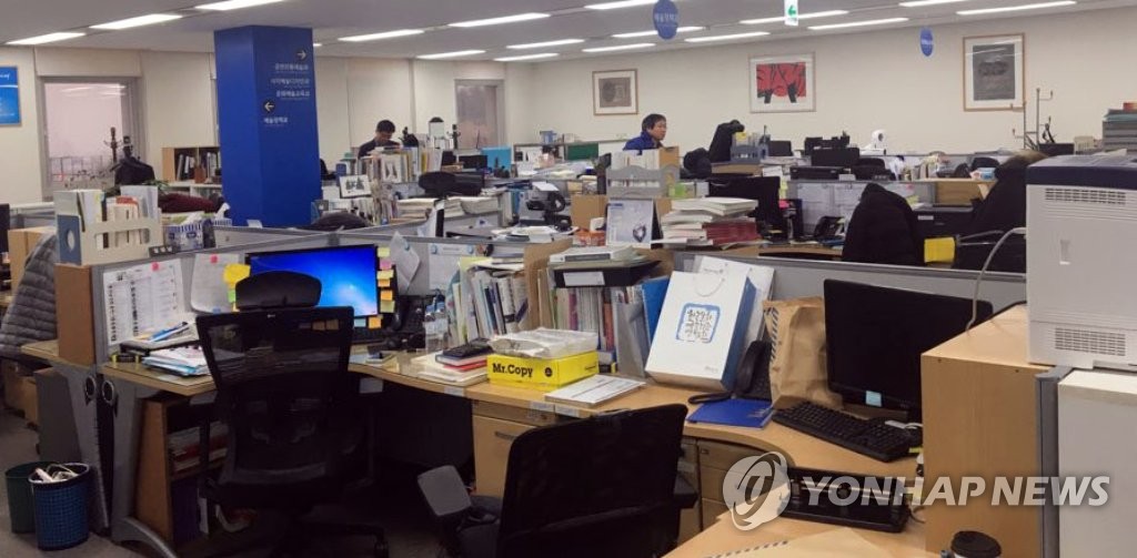 ���`�ο˫H���W�˲շj�d���鳡