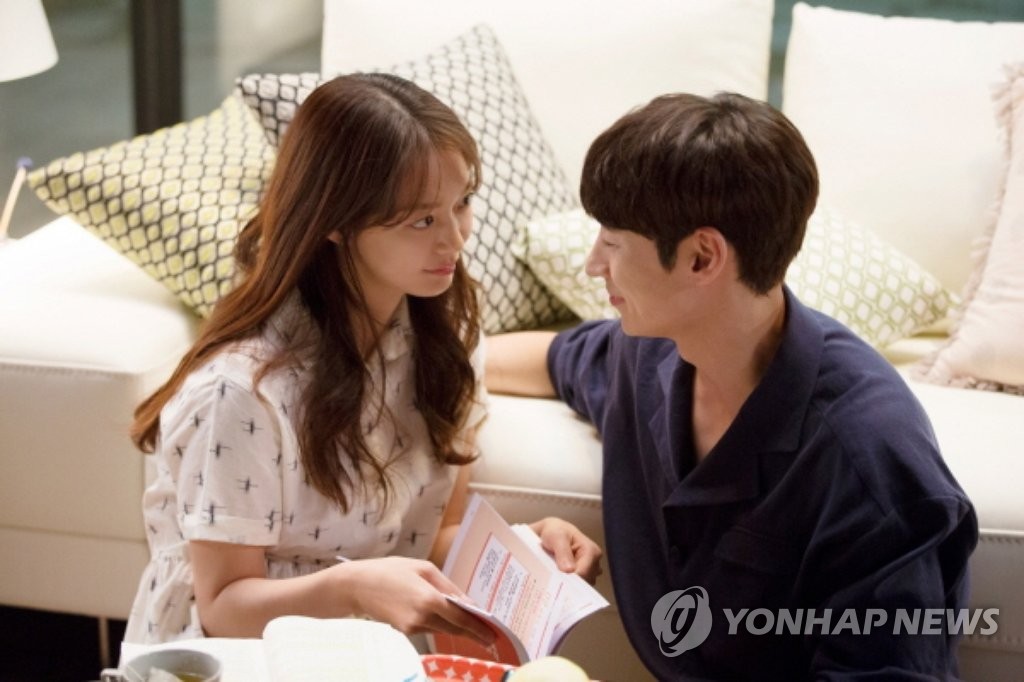 �ӱӨ���Ҿ��s�@�m���ѩM�A�n�@�Ӥ��}