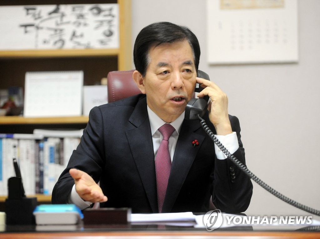 ���������q�q��