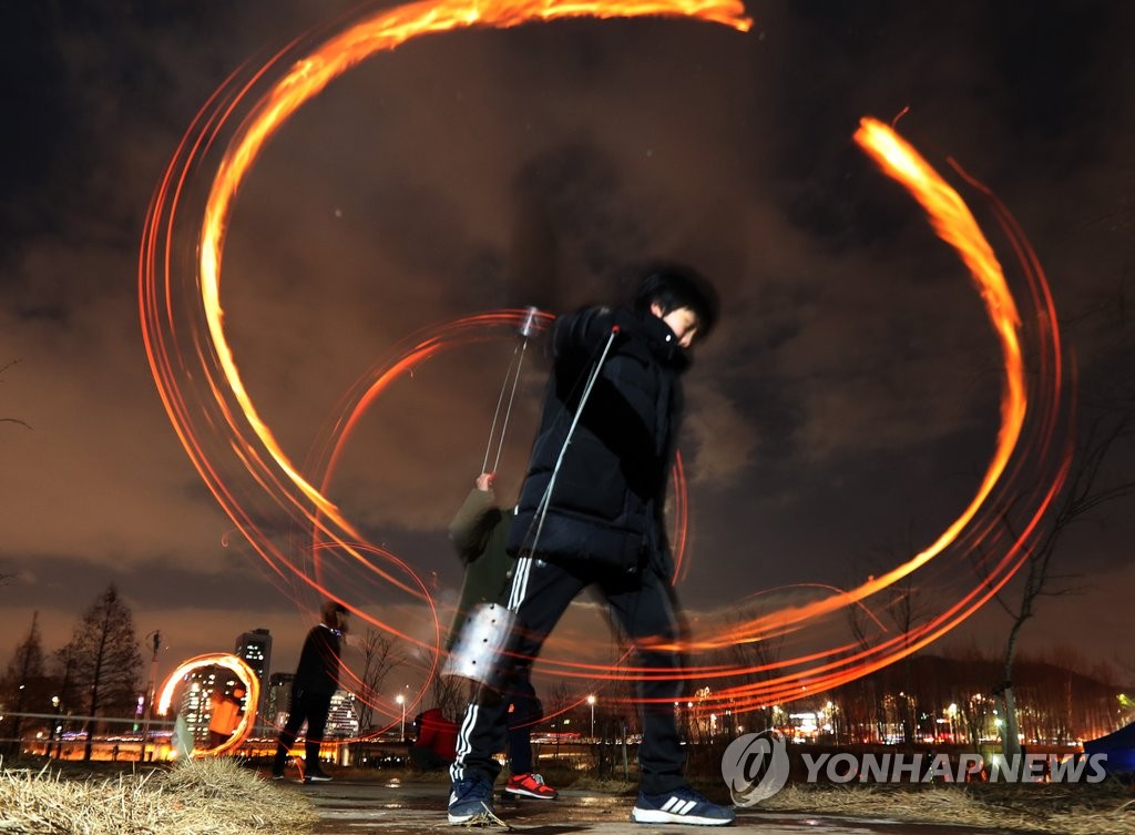 ����Q�����I������