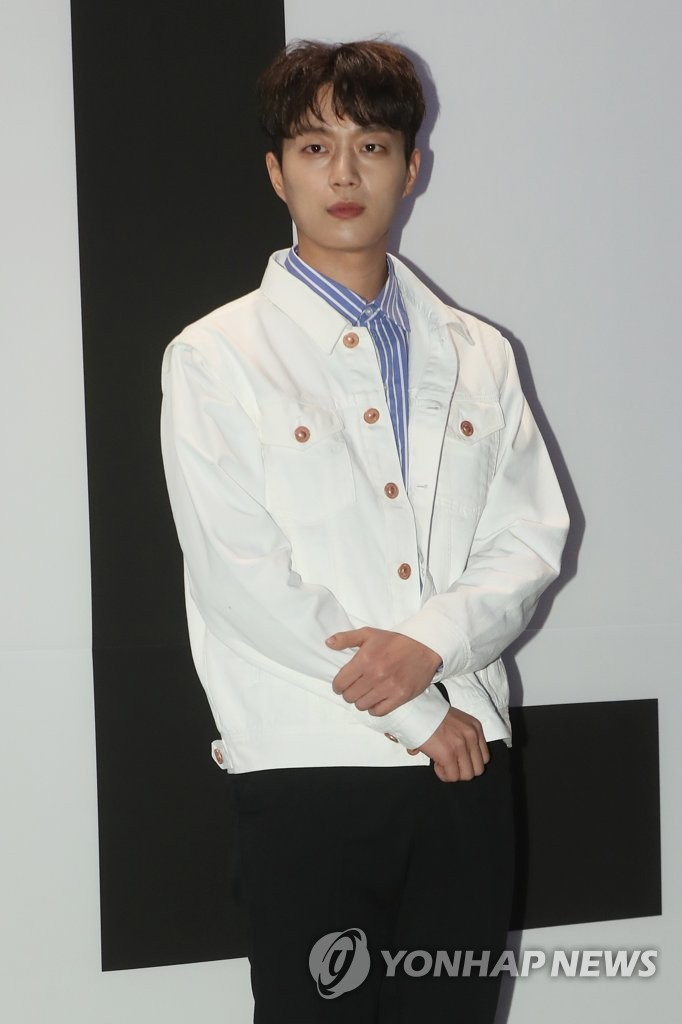 ���P�����T