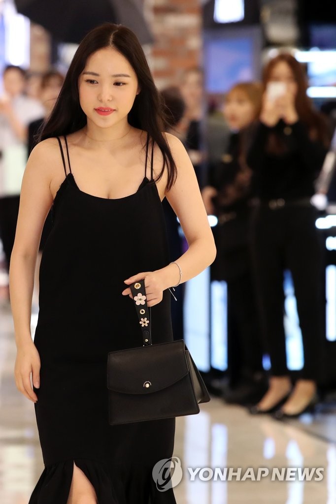 �{���Y�X�u�N���~�P�ŶǬ���