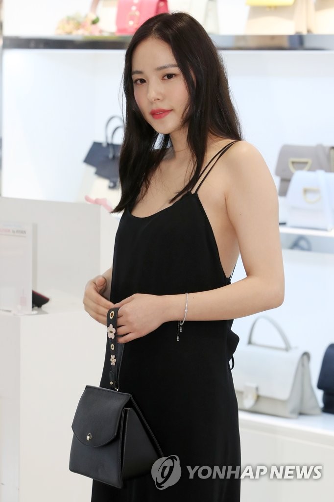 �{���Y�X�u�N���~�P�ŶǬ���