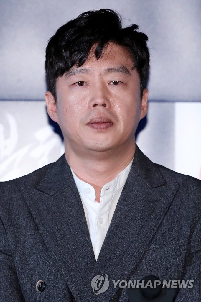 �n������������