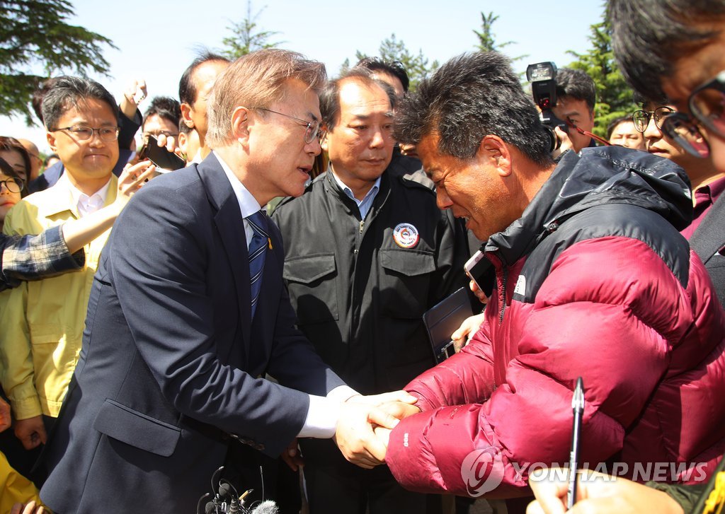 ��b�G���ݨa��