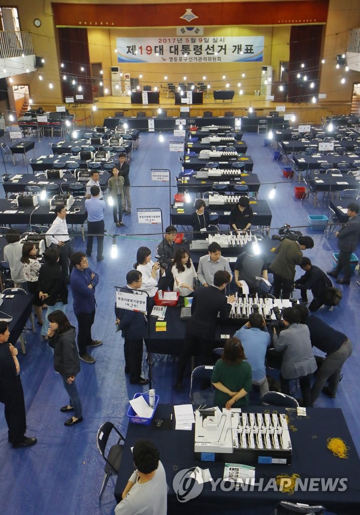 �j��}���B�@���c��