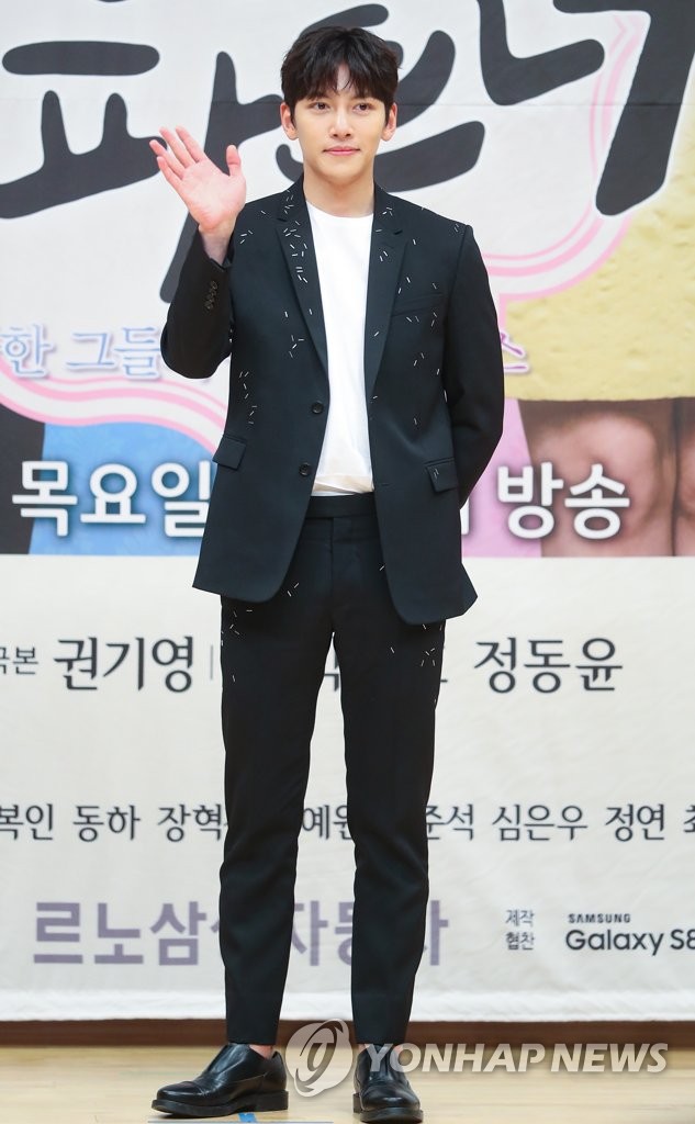 �t��������