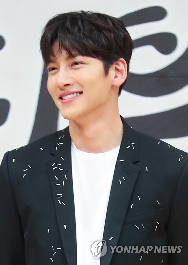 �t��������