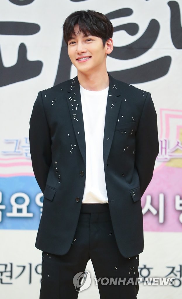 �t��������