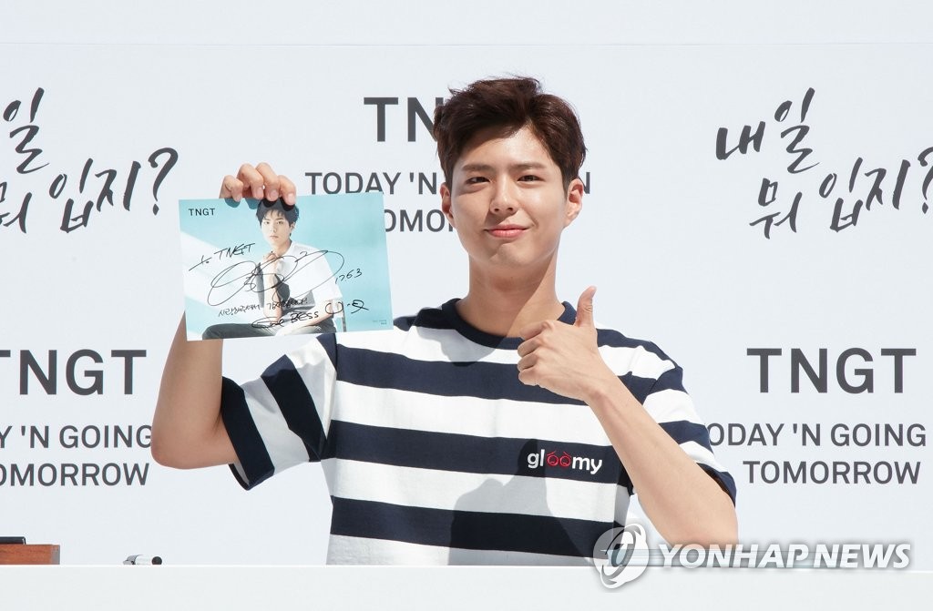 ���_�C�{���N������