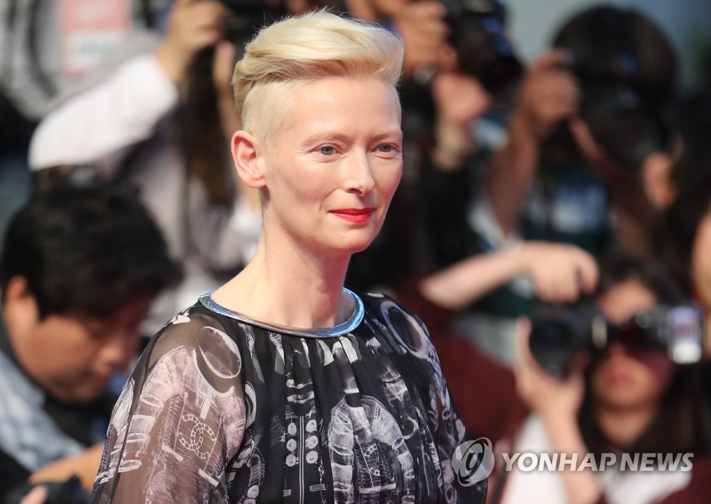 ���̫Ӥk�P�������F·����y