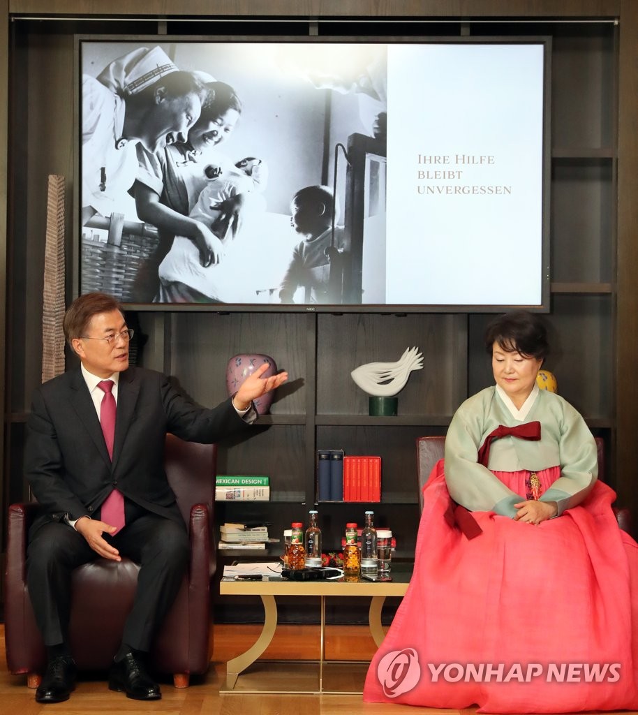 ��b�G���ݼw�����������䴩��