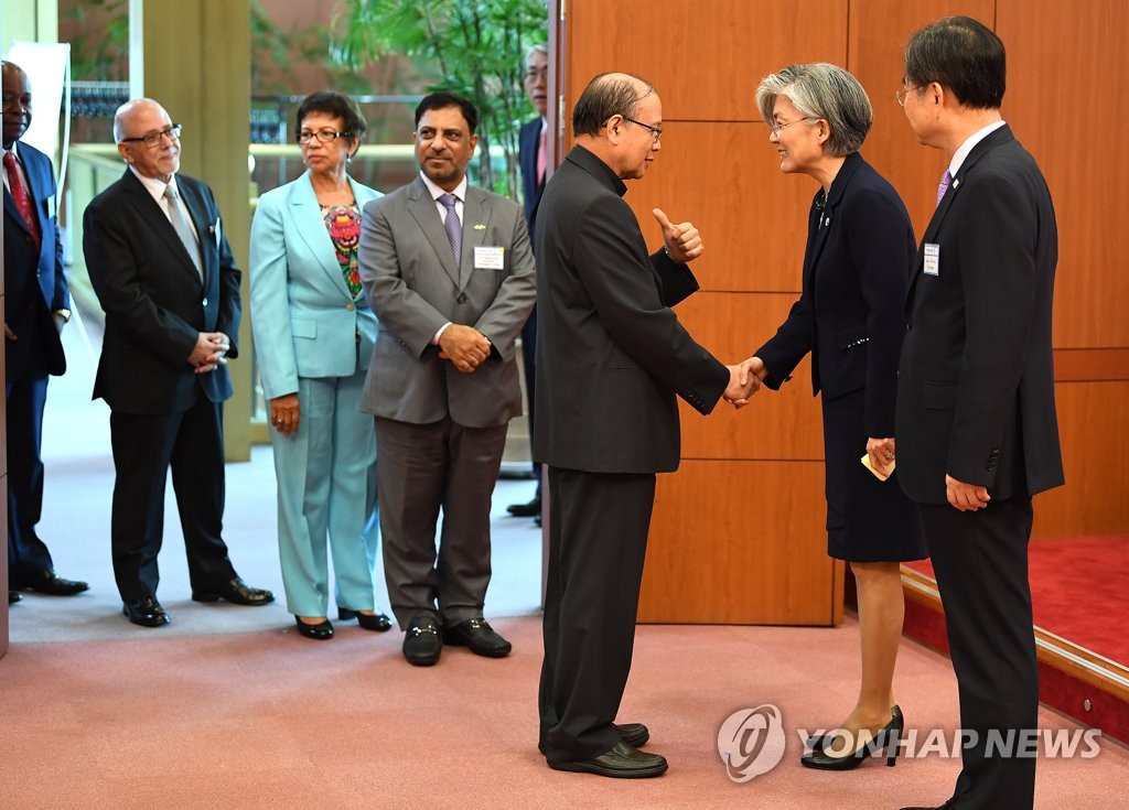 7��13��U�ȡA�b�������~�泡�j�ӡA�n���~�泡���x�d�ʩM�]�k�G�^�����n���~��ϹΡA�P�L�̴����͡C�]���p���^ 