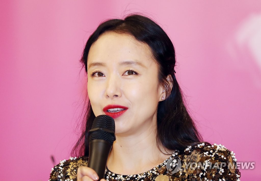 7��14��U�ȡA�b�ʽB�D�I�t�@�s���A���ק��b�S�O�i�O�̷|�W�^���C�鴣�ݡC�]���p���^