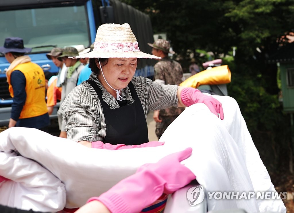 ���Ĥ@�ҤH�ѻP�a���_�u�@