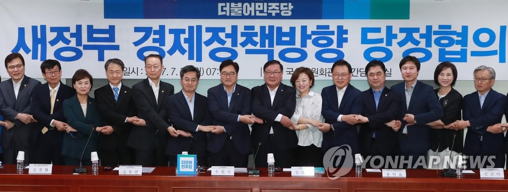 ���F���P���F�Ҧ@�Ӹg�٬F��