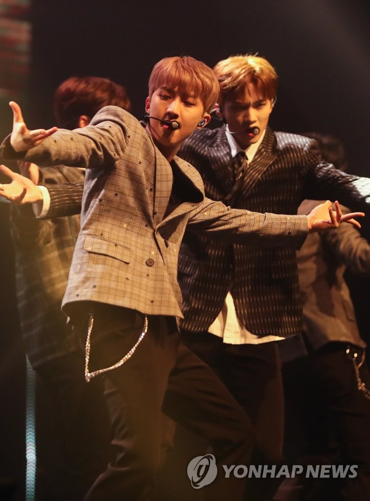 PENTAGON����Hui