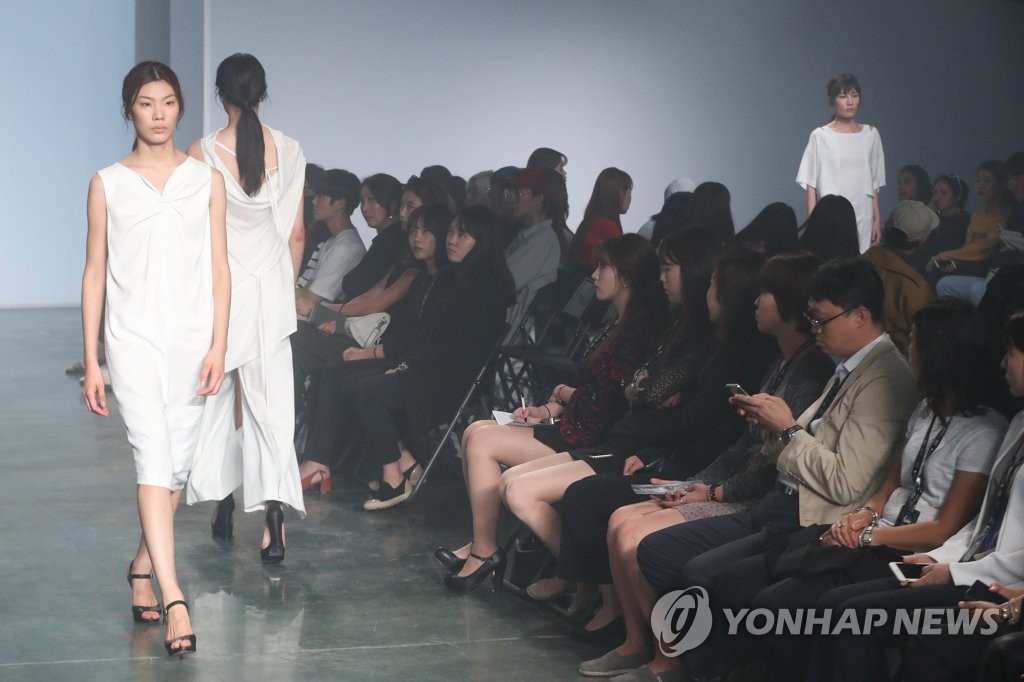 �y�s������N�i�}�� 3�d�E��@�~��m�ɧe - 1