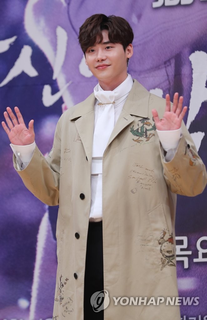 �����ӯ��e�g�H