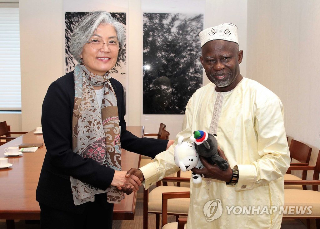 �����~���|��