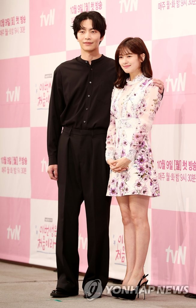 ������M�G����