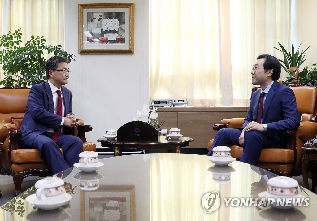 10��20��A�b�~�泡�j�ӡA���׾��]�k�^�|������·���]���p���^