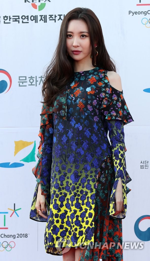 �Ŭ��i������