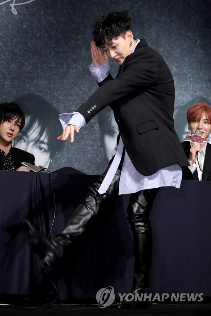 �Ȼ����}�s�R