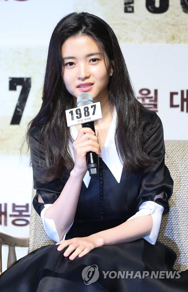 �����������g�H