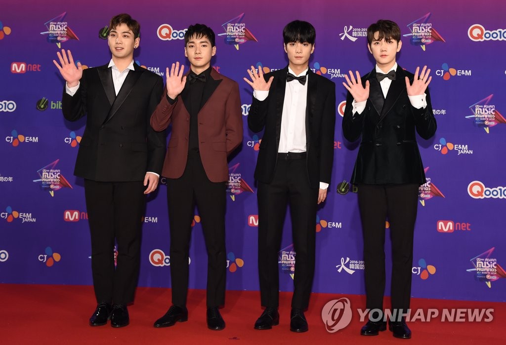 NU'EST W�{���饻����