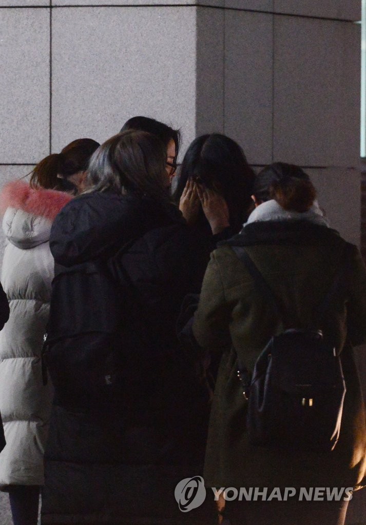 ���H�������b����